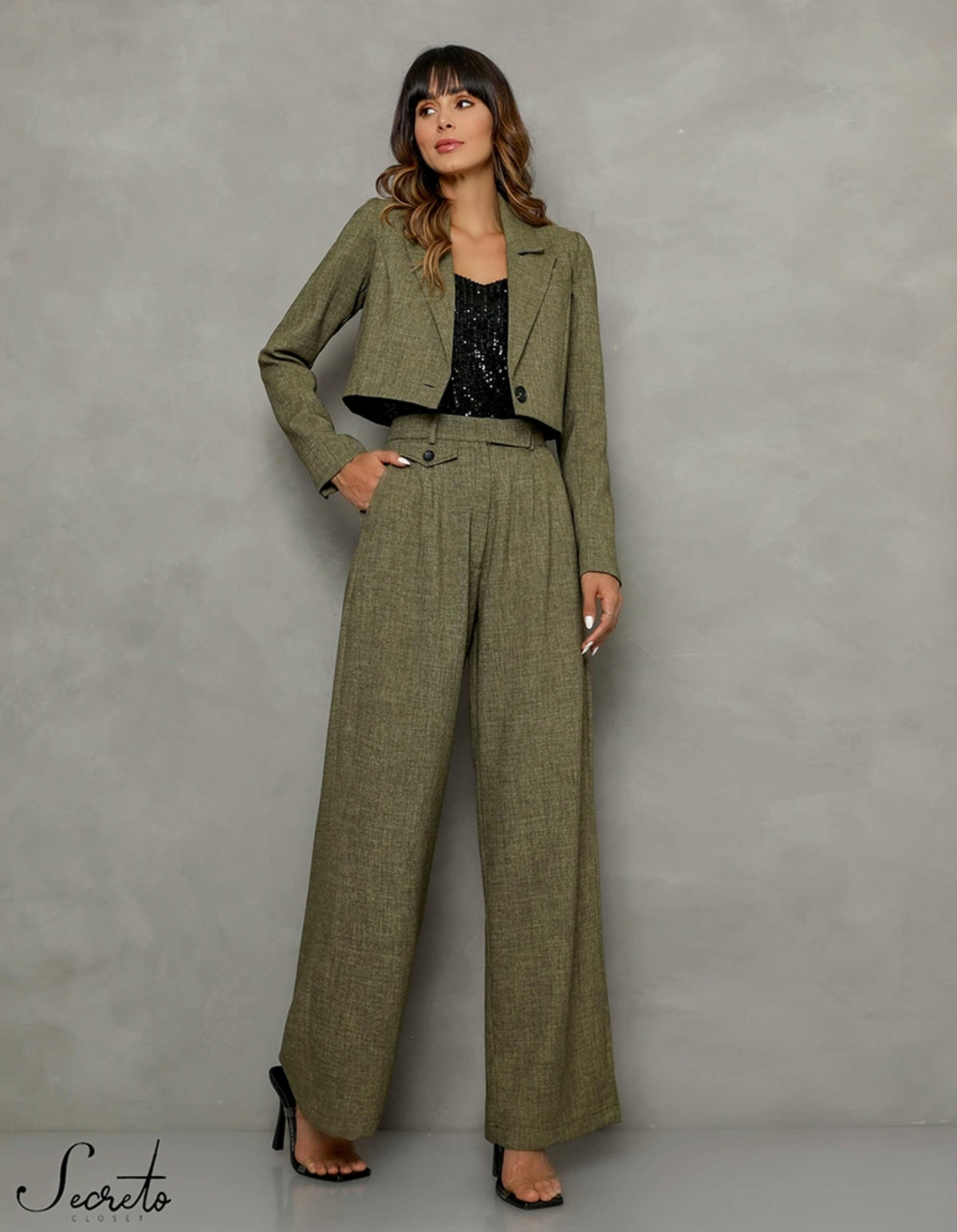 Blazer Cropped Tabata Verde Militar