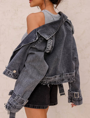 Jaqueta Jeans Destroyed Flore Preto