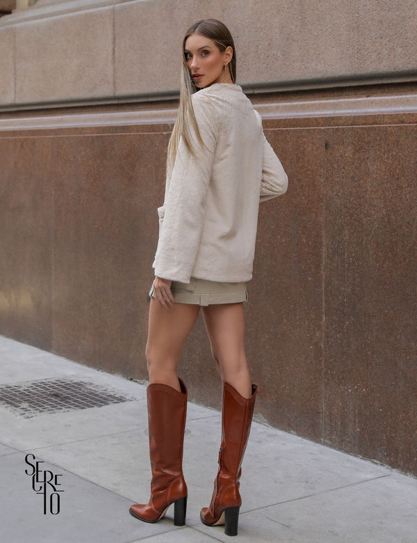 Casaco Fluffy Monique Bege