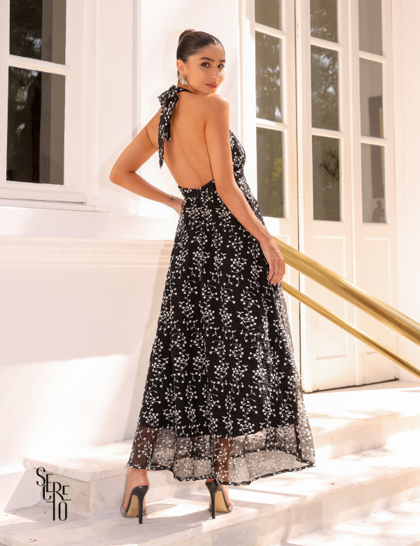 Vestido longo bordado preto Fernanda