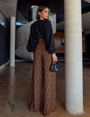 Calça Pantalona Animal Print Monica Marrom