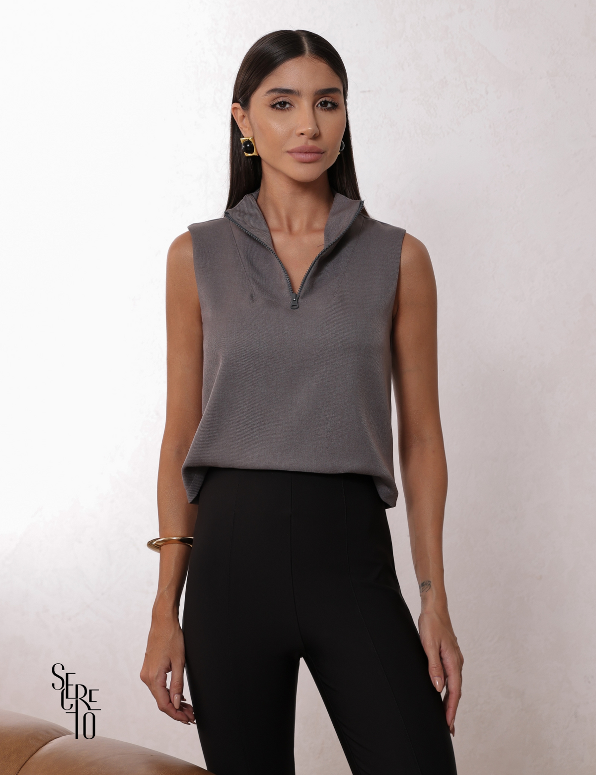 Blusa Alfaiataria Yuke Cinza