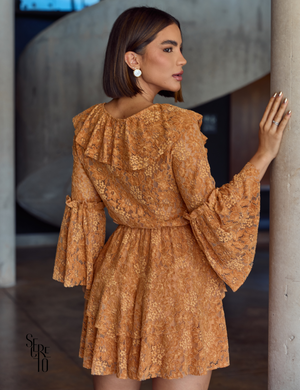 Vestido Curto Babado Michele Mostarda