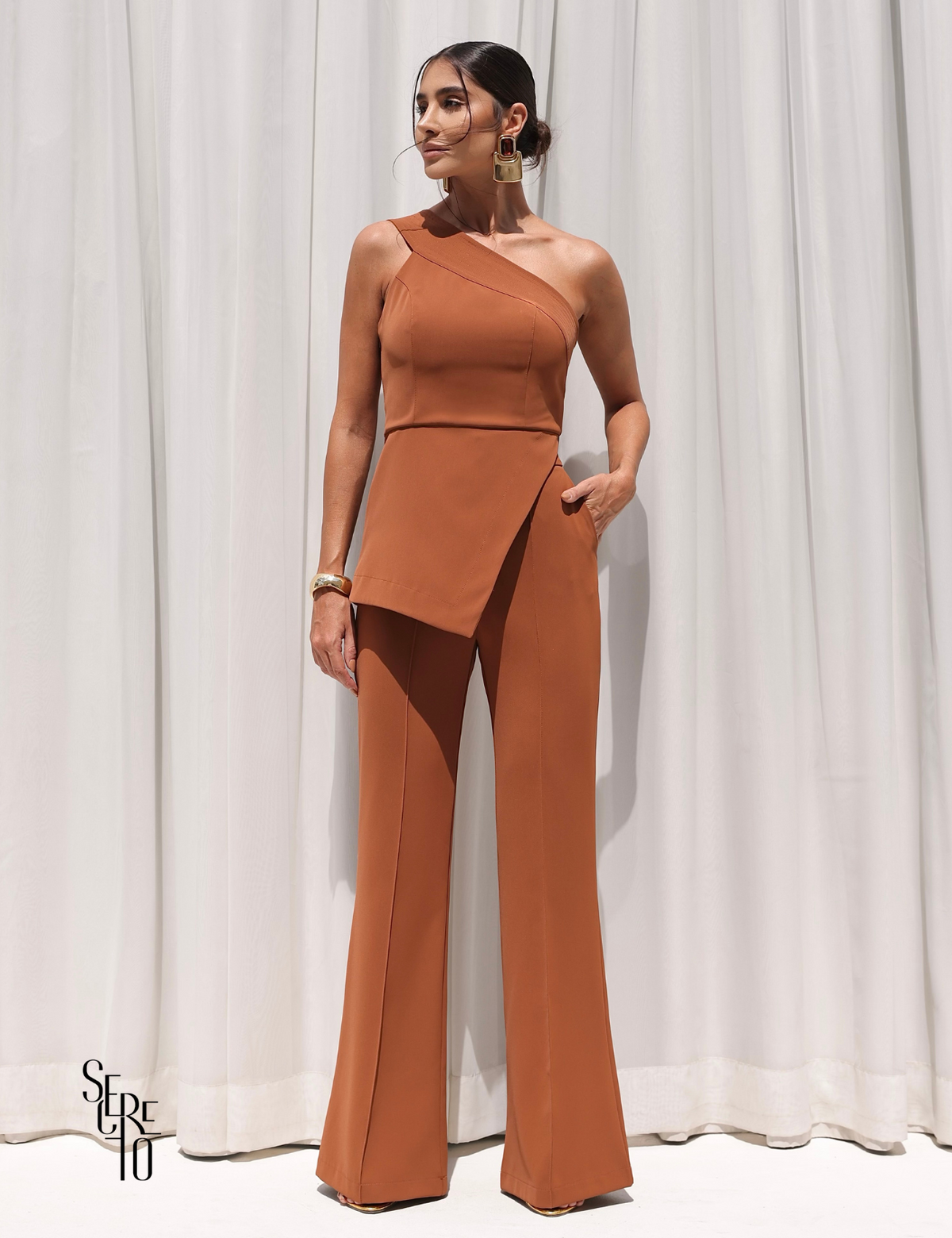 Conjunto Alfaitaria Blusa Pesponto Maya Caramelo