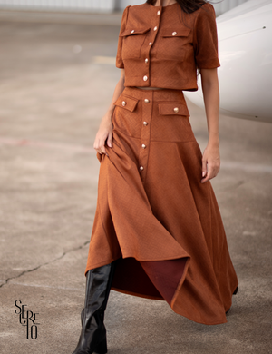 Conjunto Suede Laser Saia e Blusa Chloe Camel