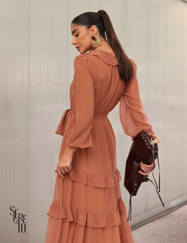 Secreto Vestido longo babado Com Faixa Cora Amêndoa