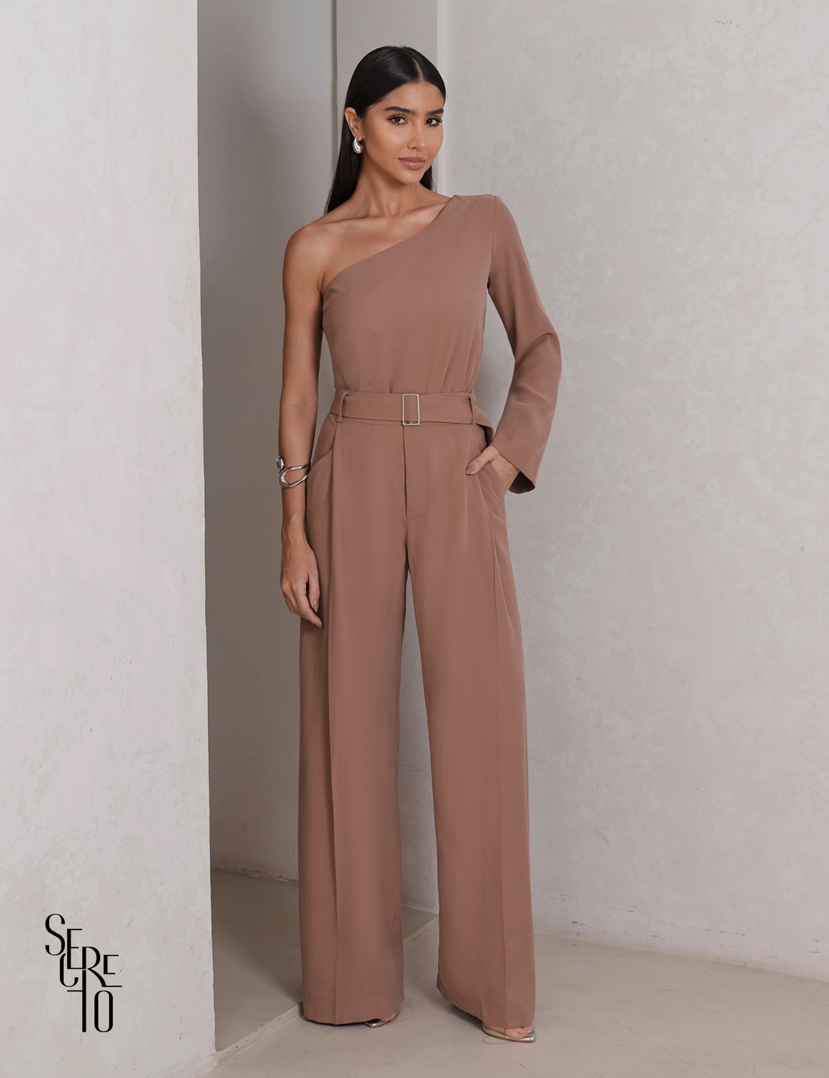 Conjunto Pantalona Blusa Um Ombro Solana Camel