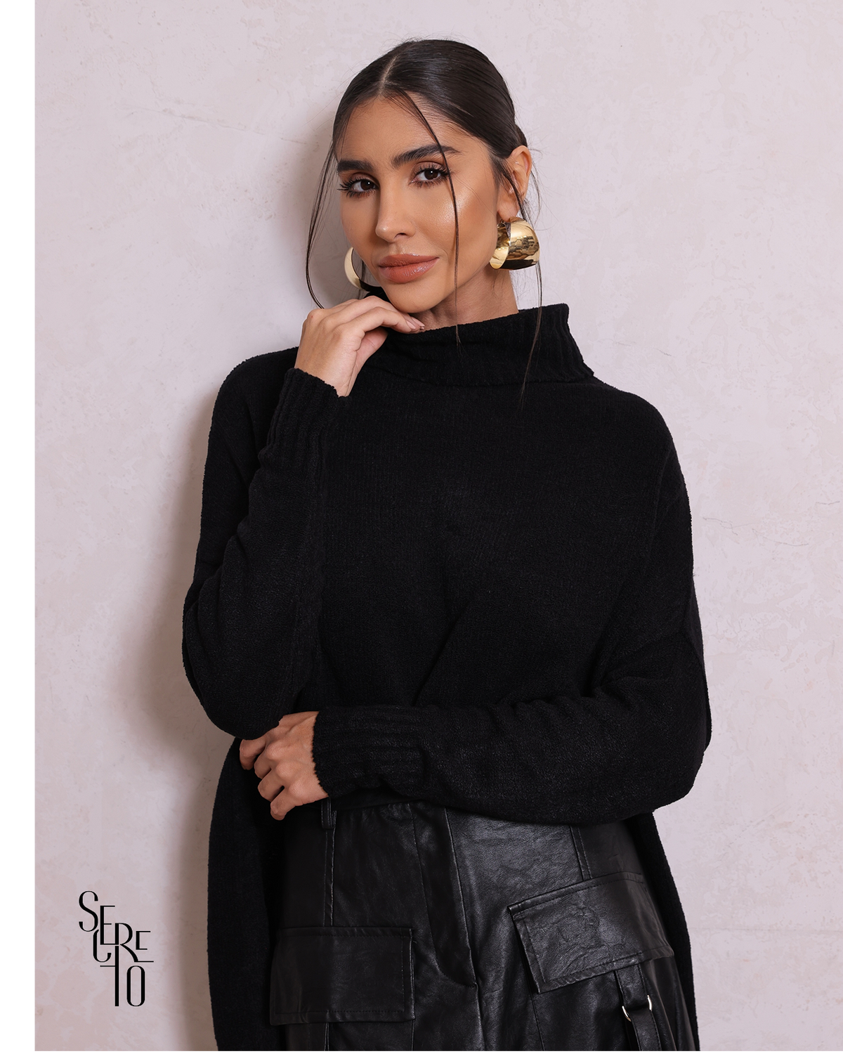 Poncho Gola Alta Thabita Preto