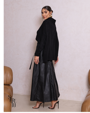 Poncho Gola Alta Thabita Preto