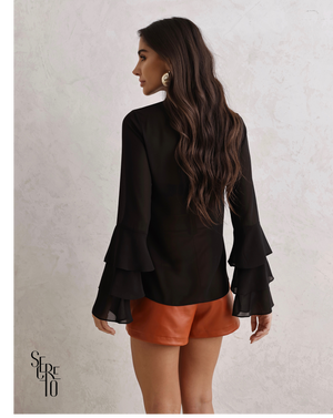 Camisa Alfaiataria Manga Babado Rita Preto