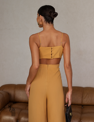 Macacão Busto Drapeado Agatha Caramelo