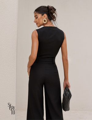 Macacão Alfaiataria Sem Manga com Cinto Barbara Preto