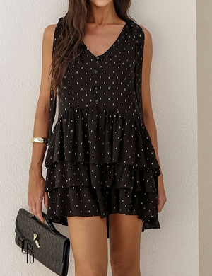 Vestido Curto Dourado com Camadas Roseli Preto