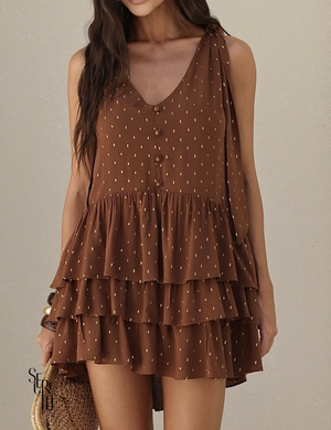 Vestido Curto Dourado com Camadas Roseli Café