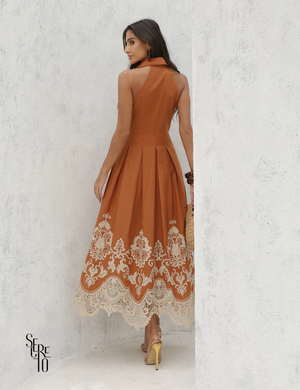 Vestido Midi Tricoline Bordado com Gola Marlene Terracota