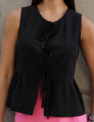 Blusa Amarrações Frontais com Babado Juliana Preto