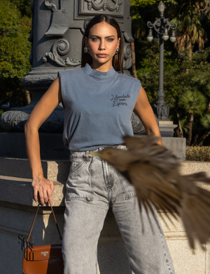 Regata com Ombreira e Estampa Dayi Azul