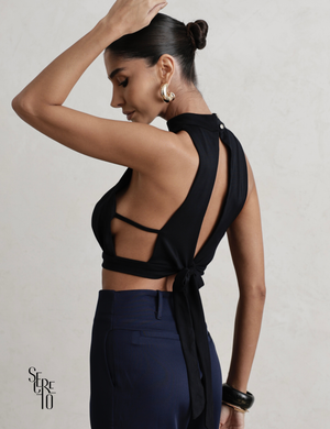 Blusa Gola Alta Costas Abertas Juli Preto