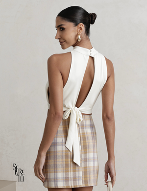 Blusa Gola Alta Costas Abertas Juli Off White